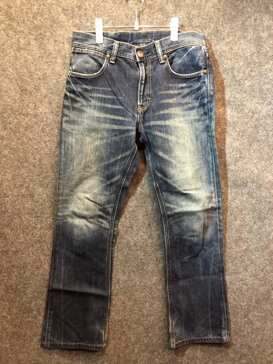 Wrangler W04712 Bootcut Denim Pants W31