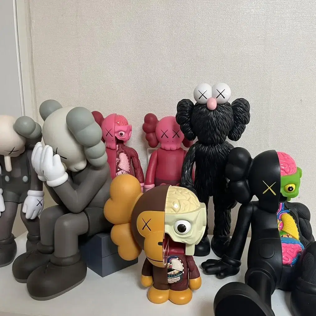 카우스 패싱쓰루 2013 kaws 피규어