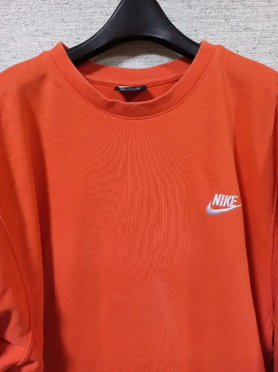 Nike Men's Long Sleeve Tee (110)