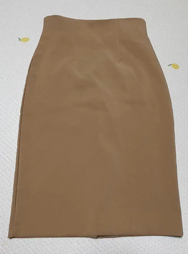 Ablee Beige Back-cut Midi Skirt Skirt