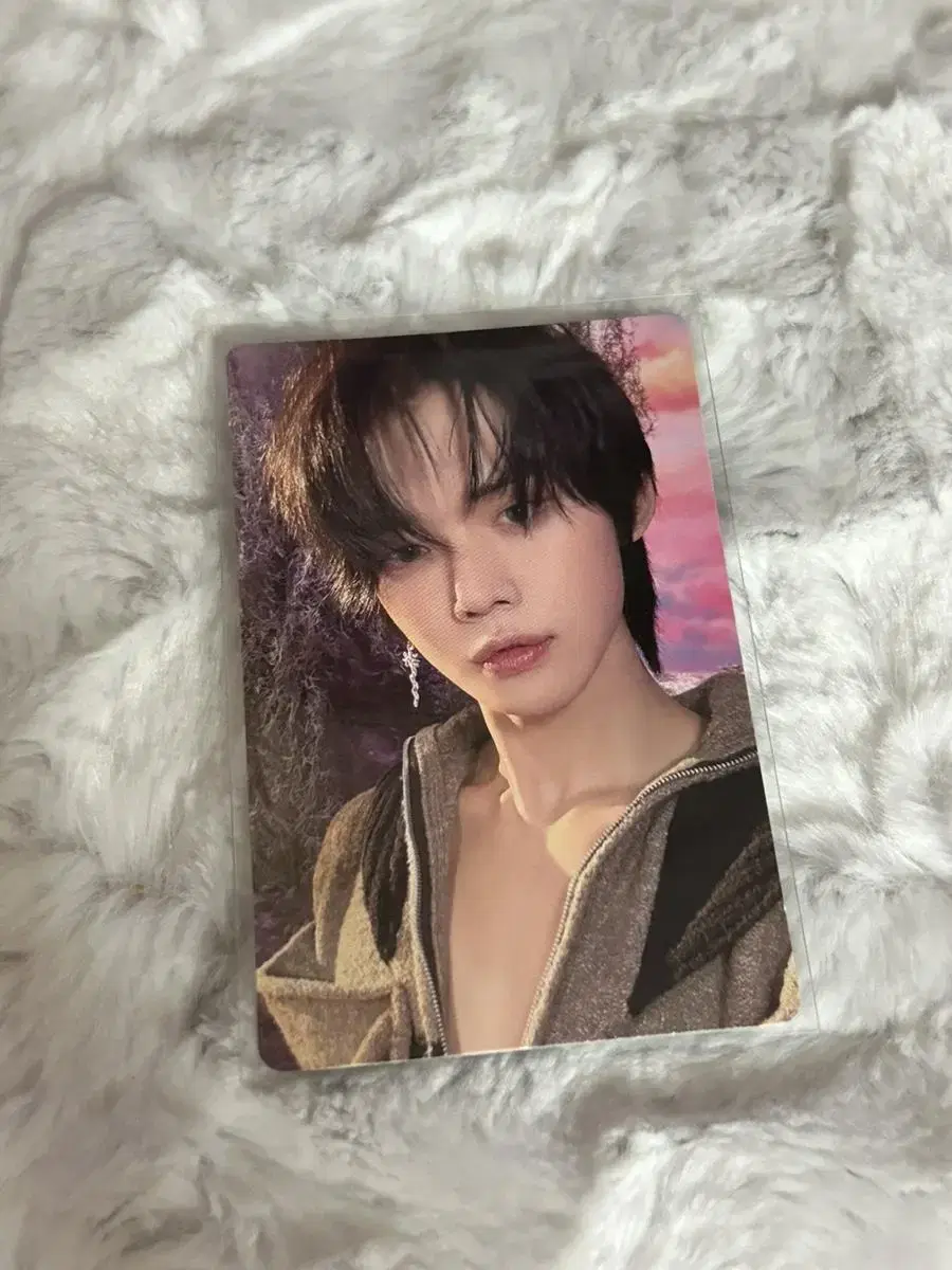 Tomorrow by Together txt TXT choi yeonjun Sell photo cards