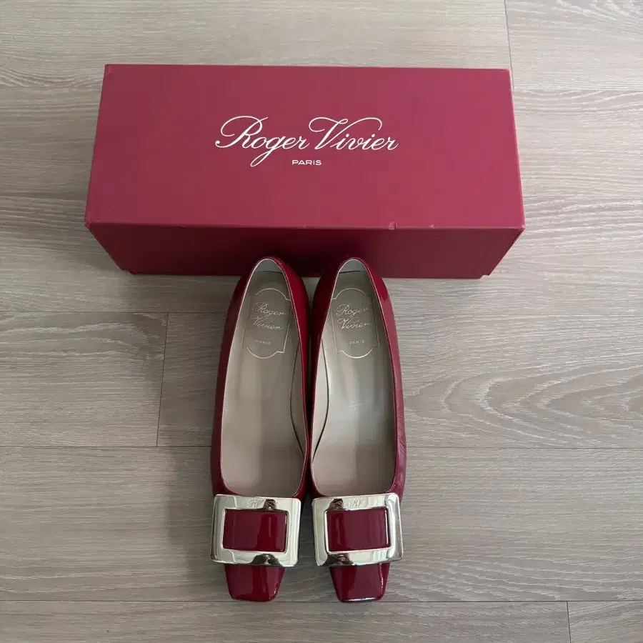 (1/25까지만 판매) Roger vivier 로저비비에 트럼펫