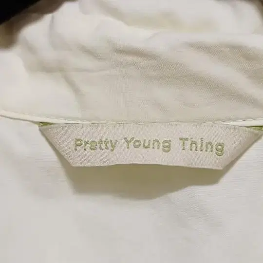 pretty young thing  퍼프소매 크롭 반팔남방(66전후)