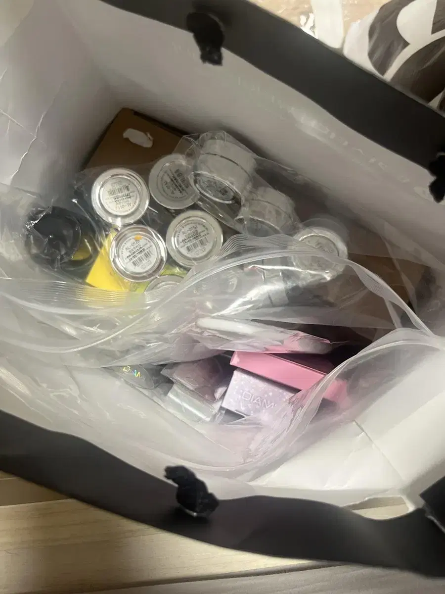 Dia Nail Salon Materials Sells Half Price