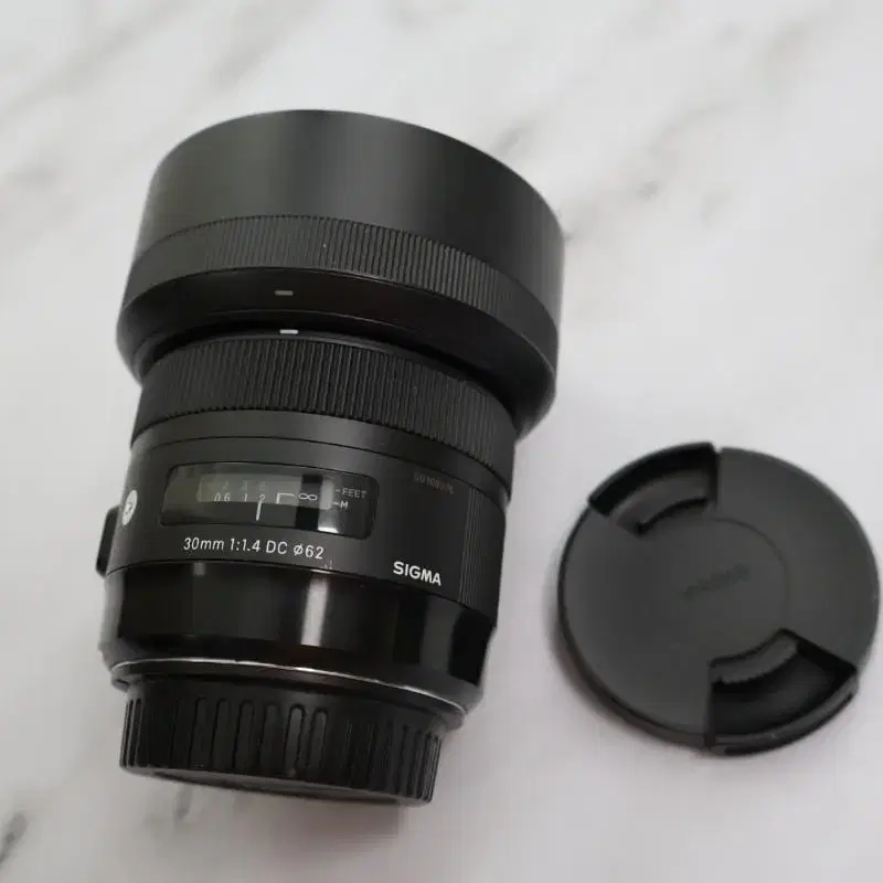 캐논 efs 마운트 크롭바디용 시그마 아트 삼식이 렌즈 30mm f1.4