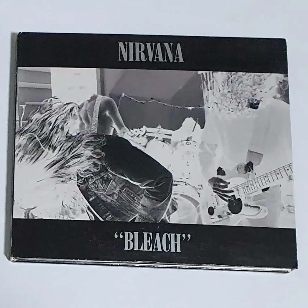 너바나 Bleach 디럭스 앨범 시디 CD 커트 코베인