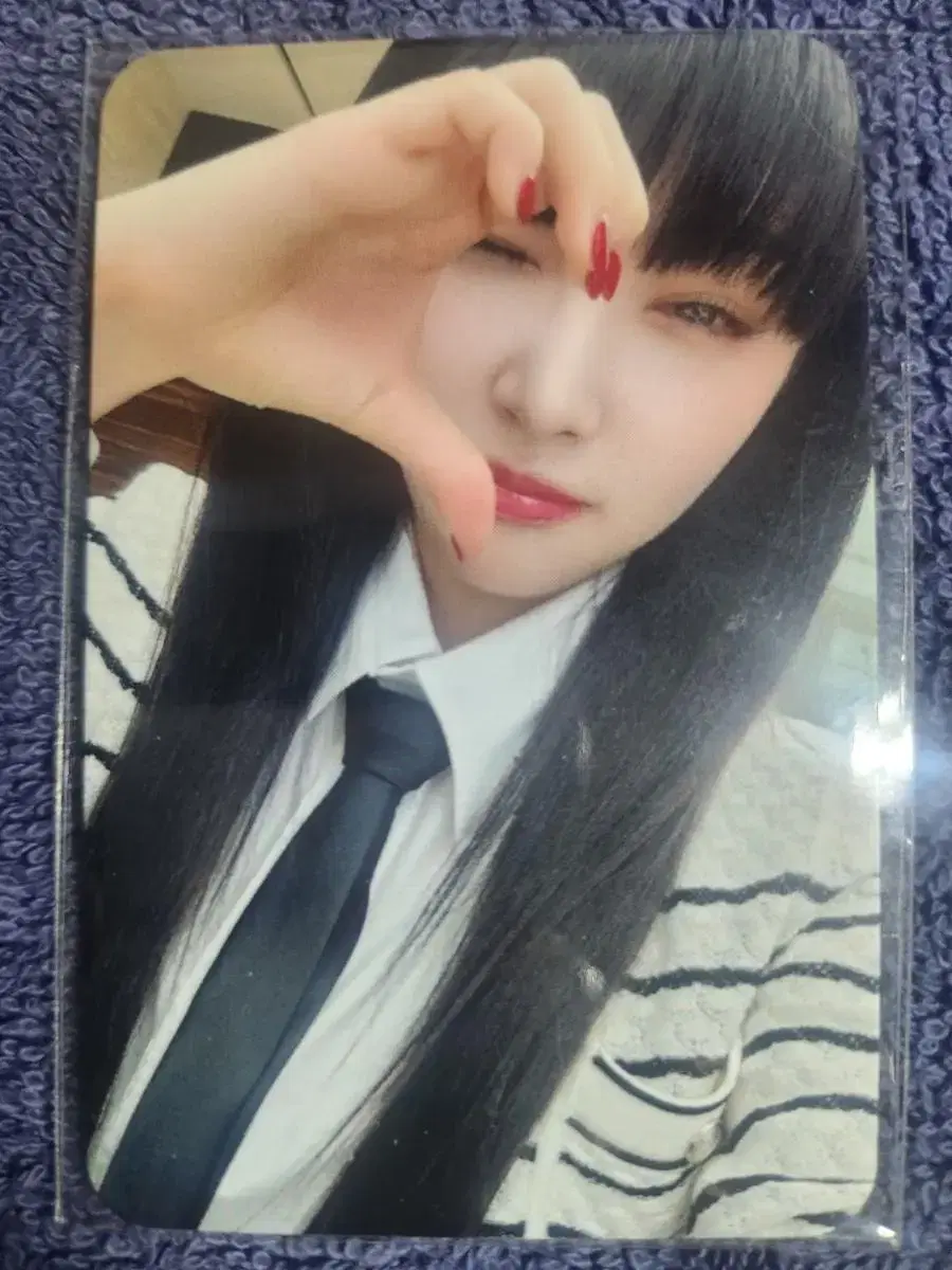 Chung Ha GongbangPhotocard wts.