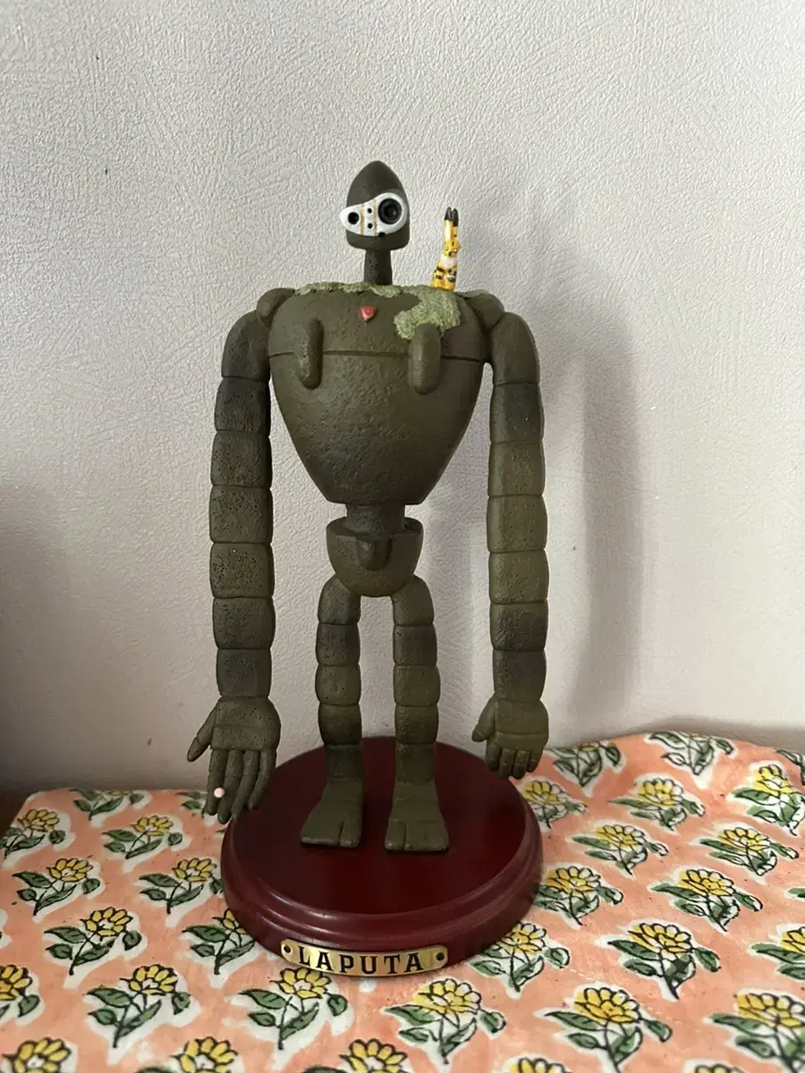 Ghibli Celestial Laputa Colossus Figure + Mini-Towel