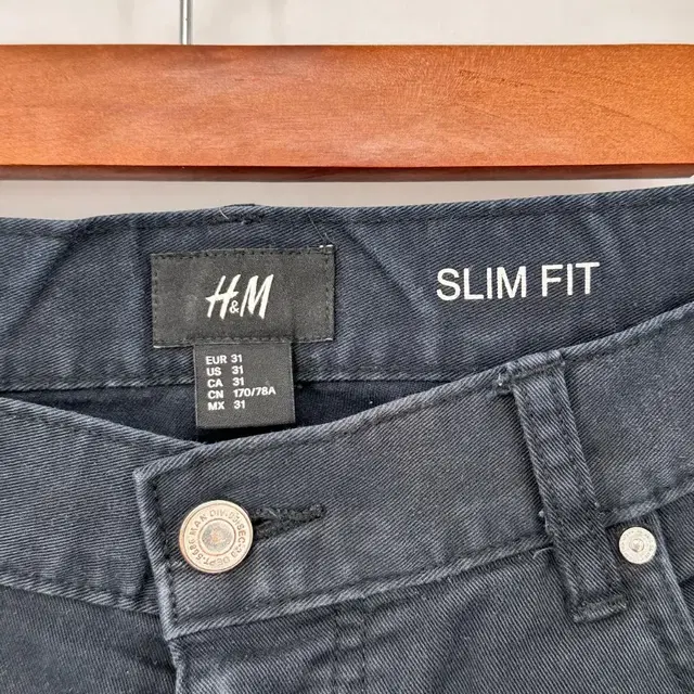 H&M 에이치엔엠 슬림핏 데님 팬츠 치노 팬츠 (31 size)