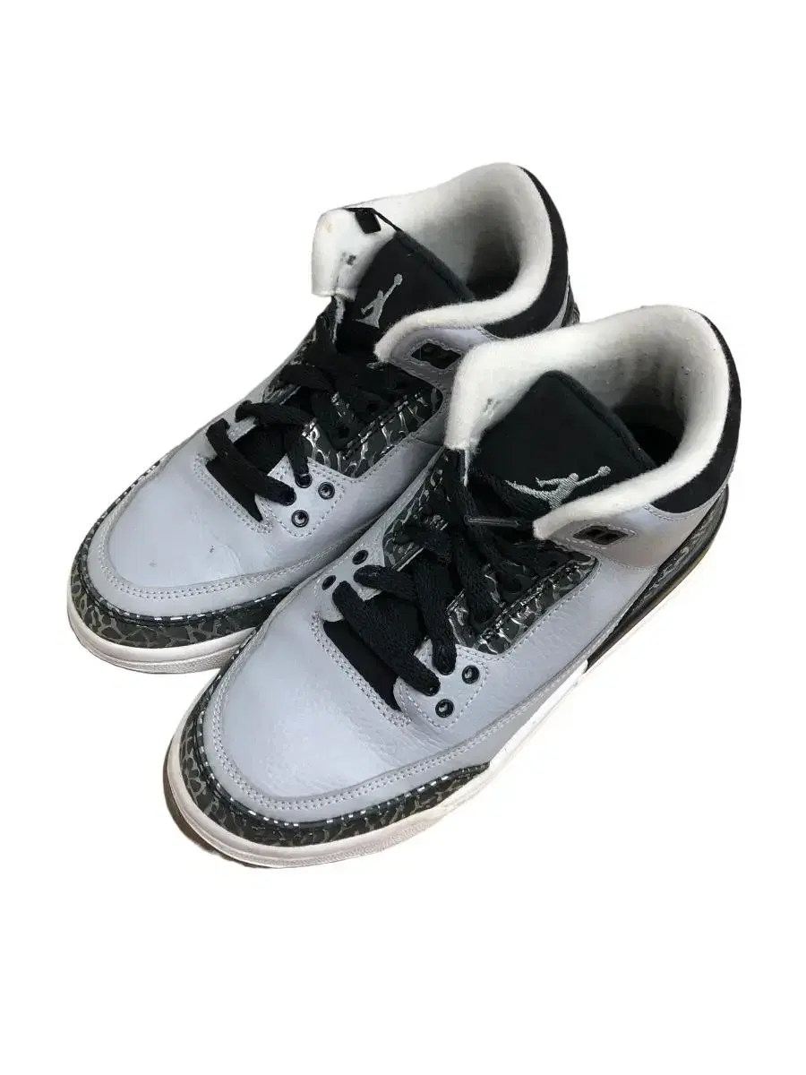 Jordan 3 Retro Wolf Grey 235mm