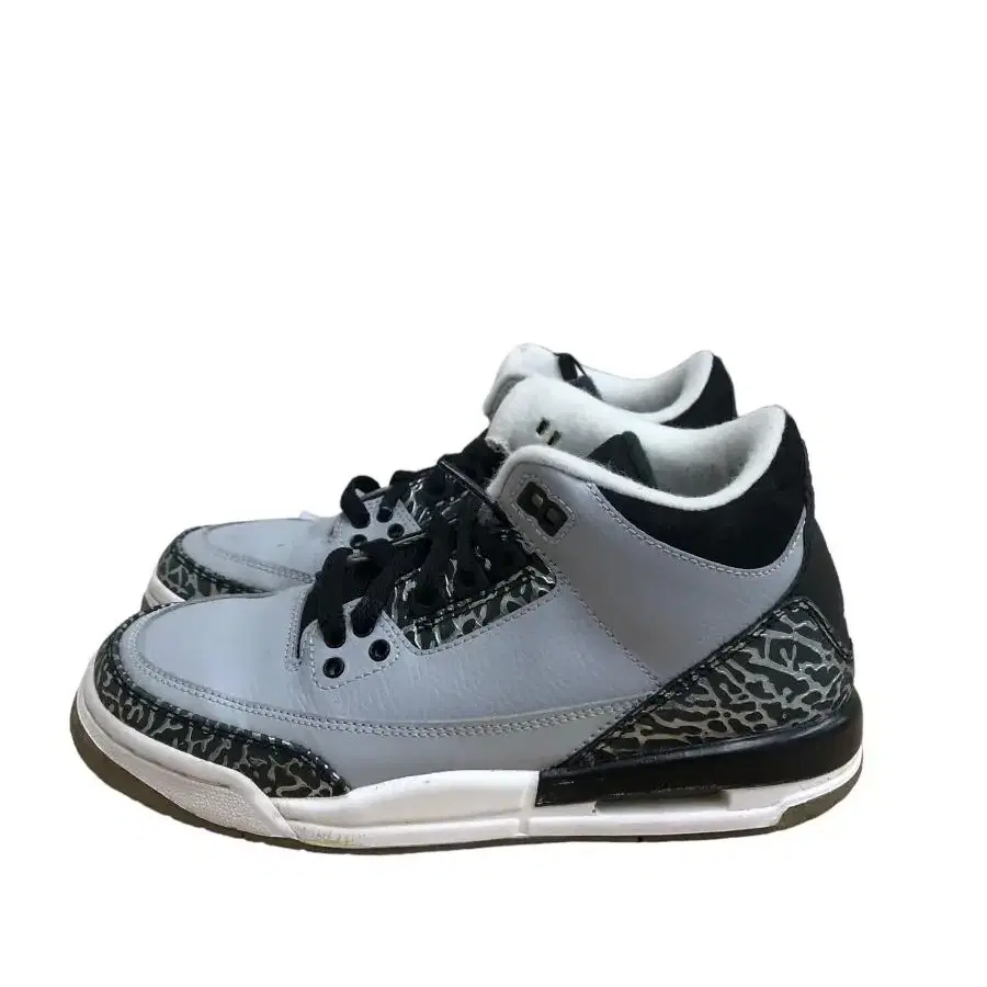 Jordan 3 Retro Wolf Grey 235mm