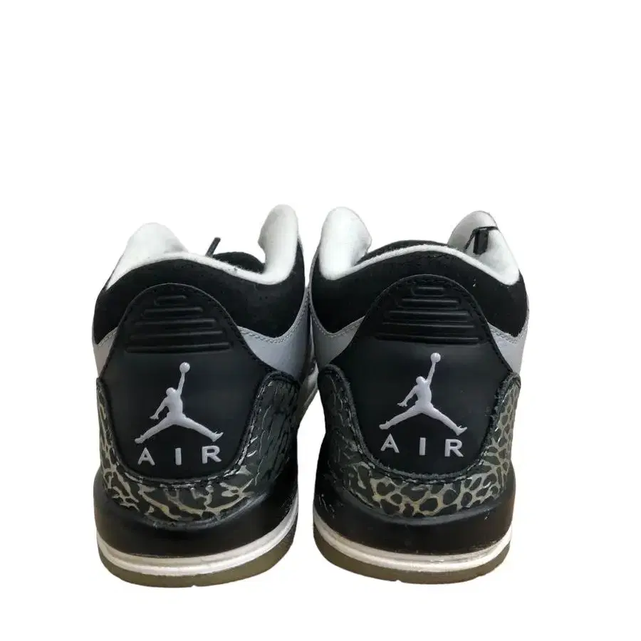 Jordan 3 Retro Wolf Grey 235mm