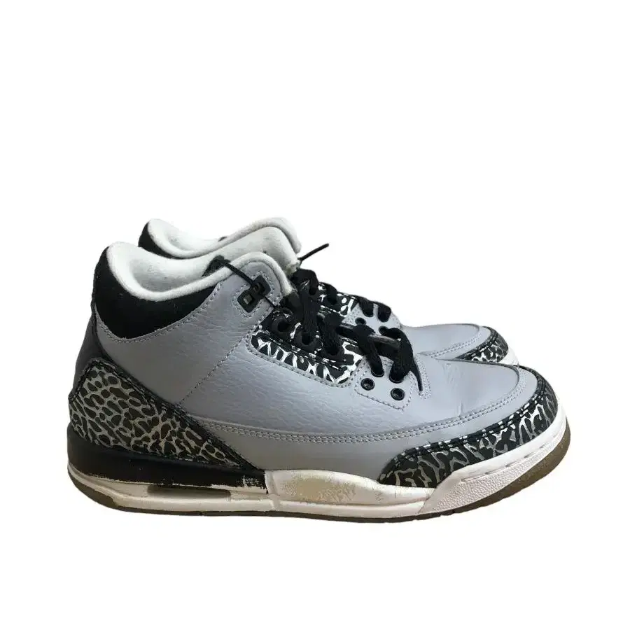 Jordan 3 Retro Wolf Grey 235mm