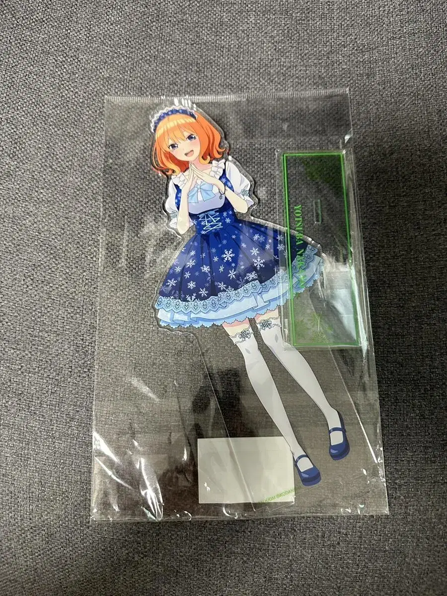 Bridal Snowmaid Yotsuba Oversized Acrylic Stand in Fifths