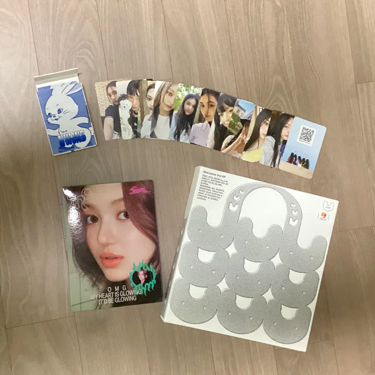 New Jeans album photocard ID card