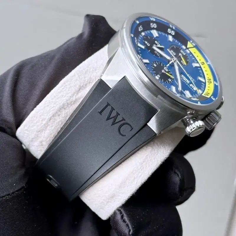 IWC 아쿠아타이머 크로노그래프 43mm 쿠스토 다이버 2500개 한정판