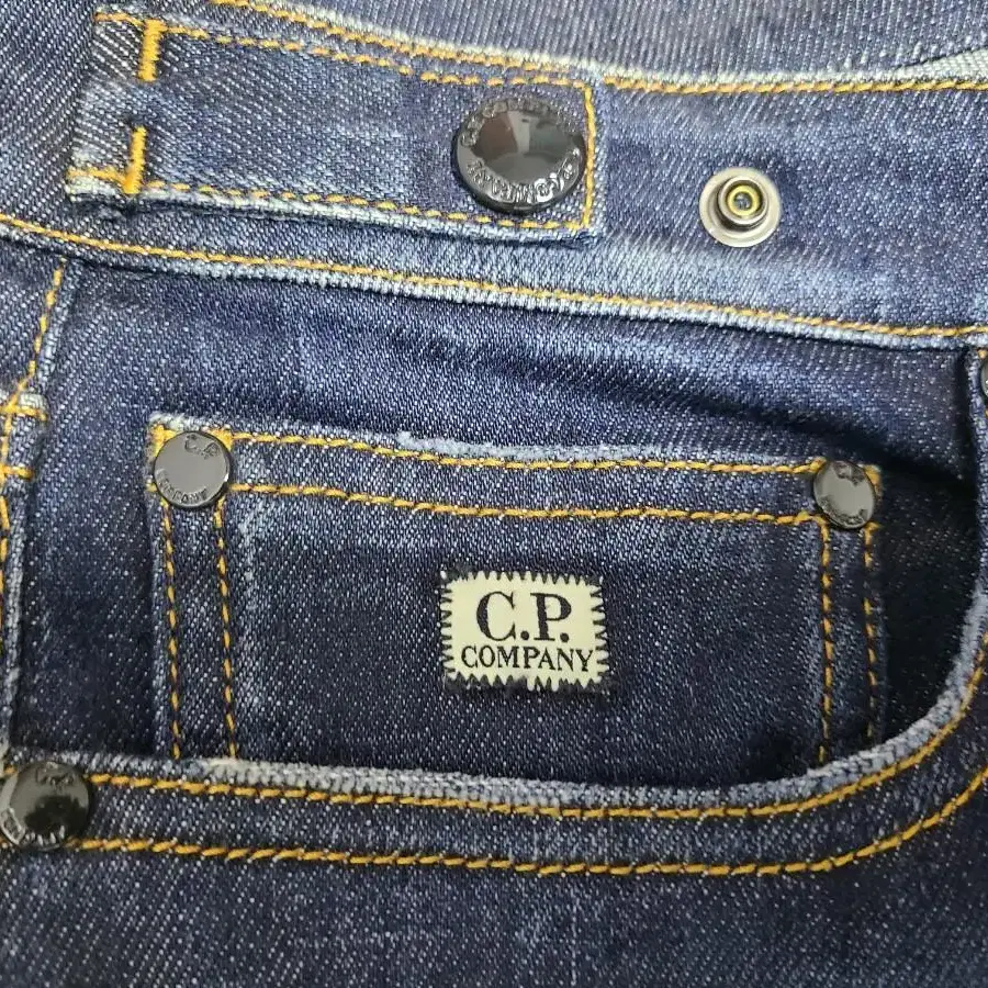 CP컴퍼니 청바지 (CP company JEAN) 팝니다