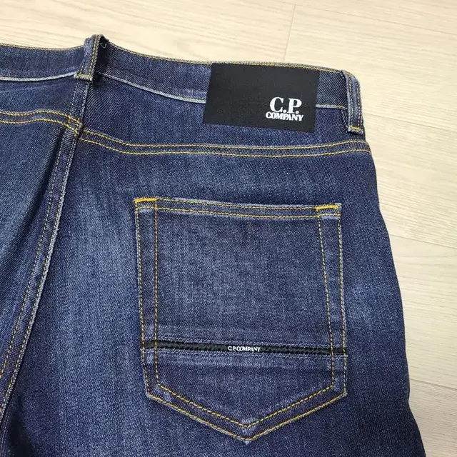 CP컴퍼니 청바지 (CP company JEAN) 팝니다