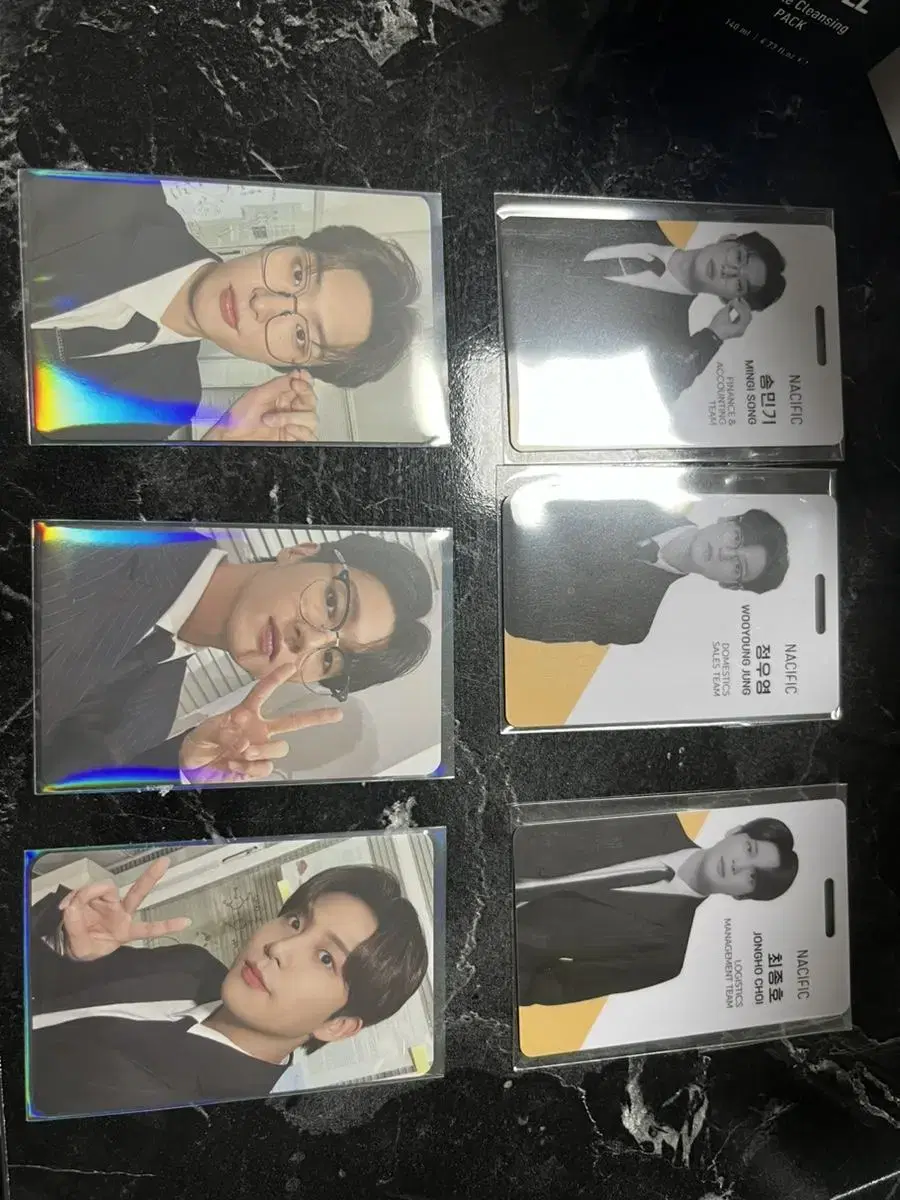 ATEZ Pacific employee card,photocard