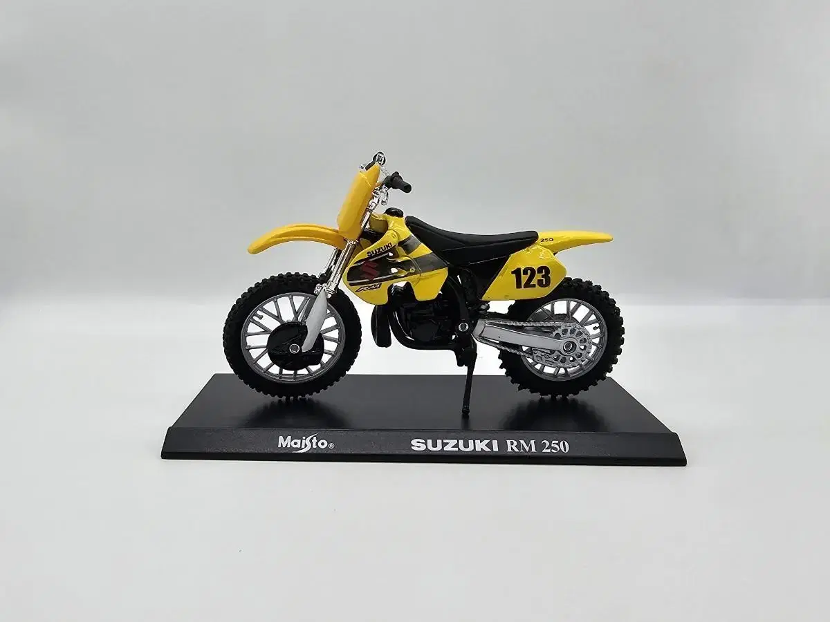 바이크 미니어쳐 SUZUKI RM250 [5718_0241_01]