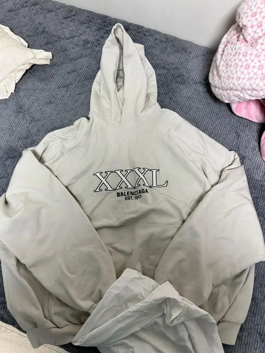 [2] Balenciaga XXXL Hooded Cream Ivory