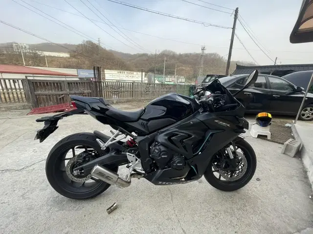 2023 CBR650R