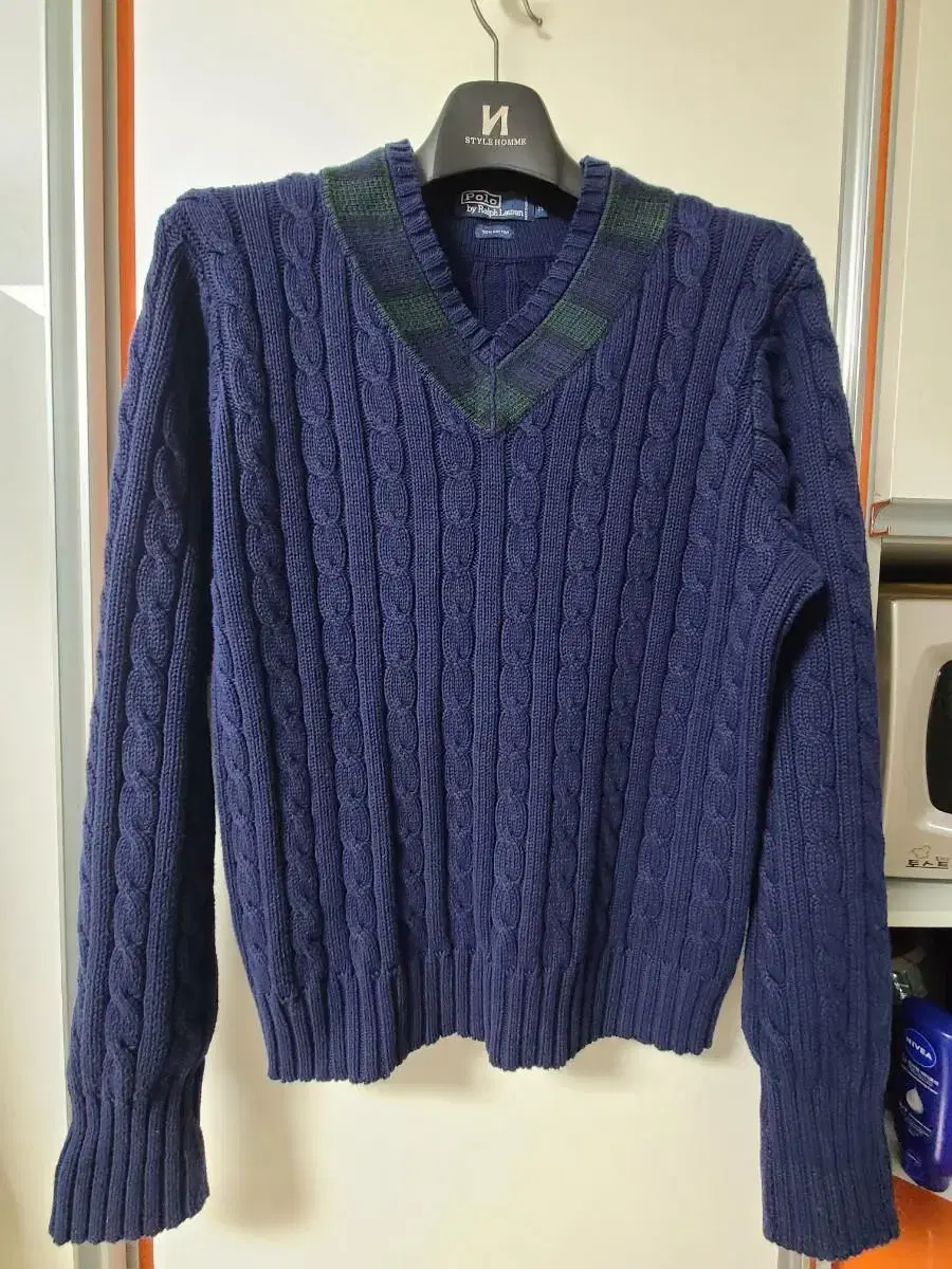 Polo V-neck navy cotton cable knit M (100)