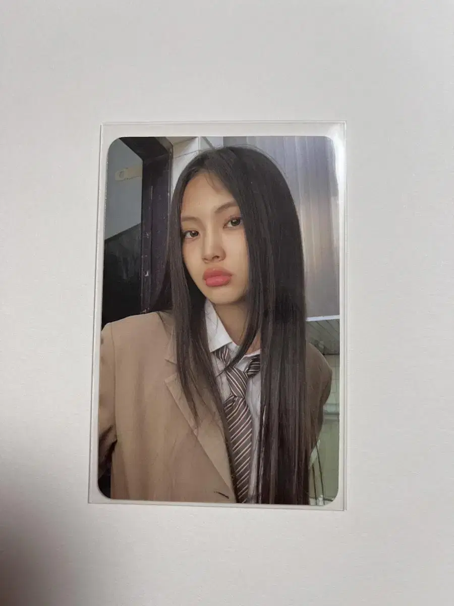 new jeans hyein omg photocard school uniforms hyein