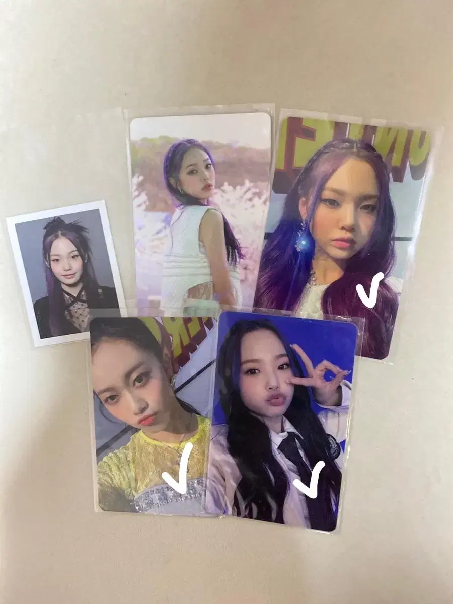 class:y boeun jimin photocard sells shares