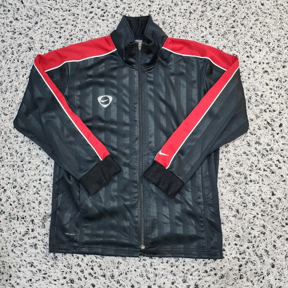 [M] Nike Old School Big Logo Tracktop (820)