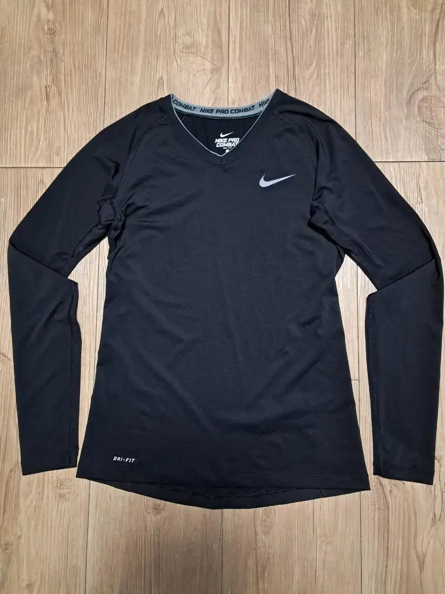 Nike ProCombat Long Sleeve Tee S