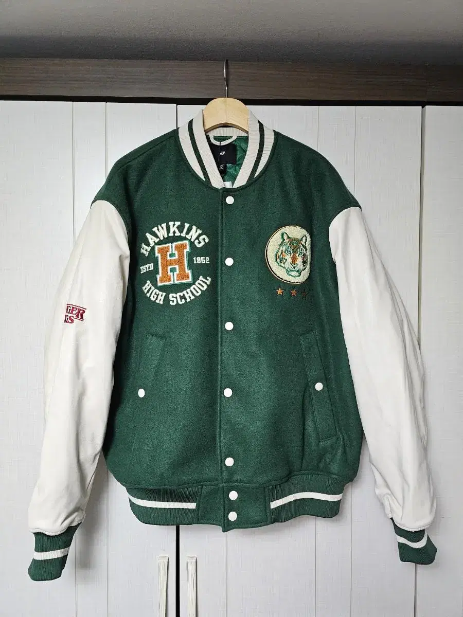 H&M Stranger Things Varsity Jacket New in XL