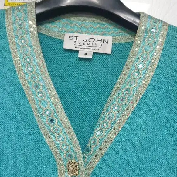 센존 S.T JOHN 셋업 자켓과 스커트