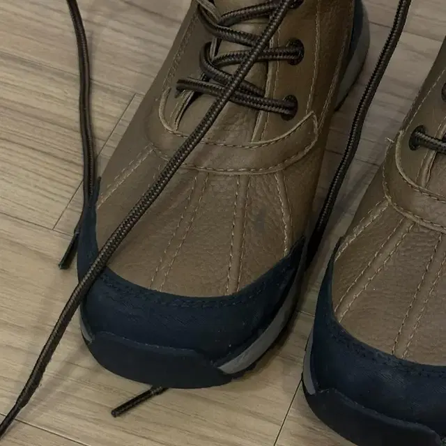 어그 여성 신발 UGG Adirondack III 가죽 스웨이드 겨울