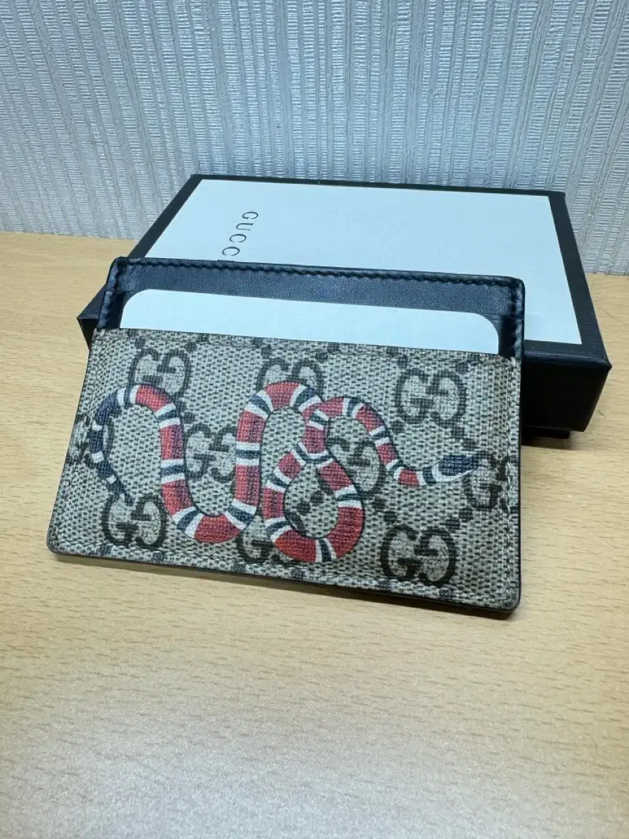 Gucci Kingsnake Kard Wallet, Condition S