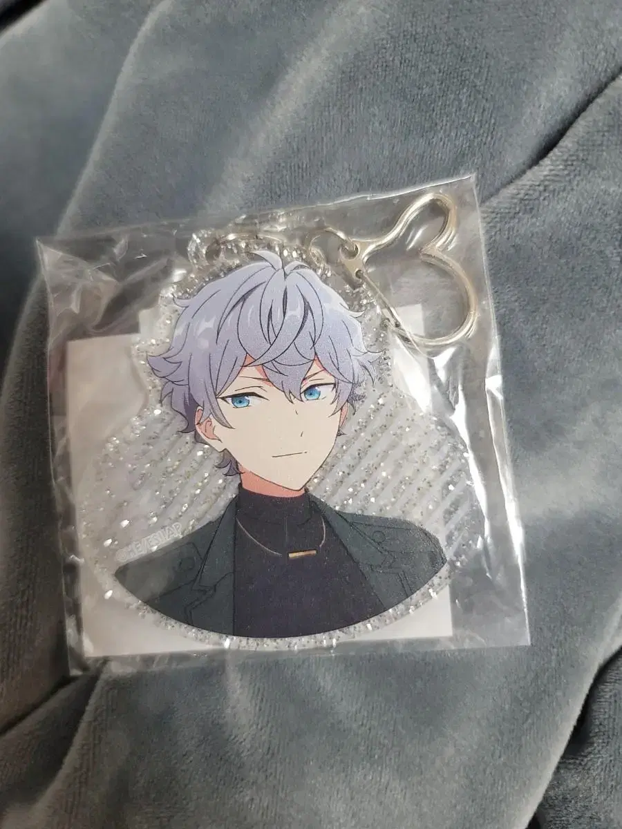 Sena Izumi acrylic keyring