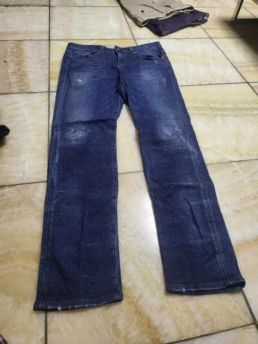 Gess Jeans 32