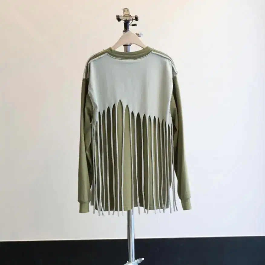 0tape 공테잎 back fringe layer color tee