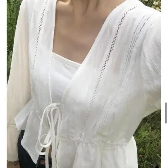 프랭크라이프서비스 lavish white blouse 구해요