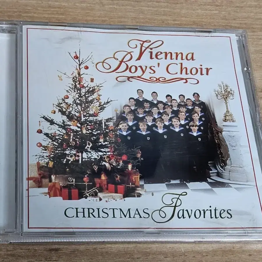 Vienna Boys Choir - Christmas Favorites