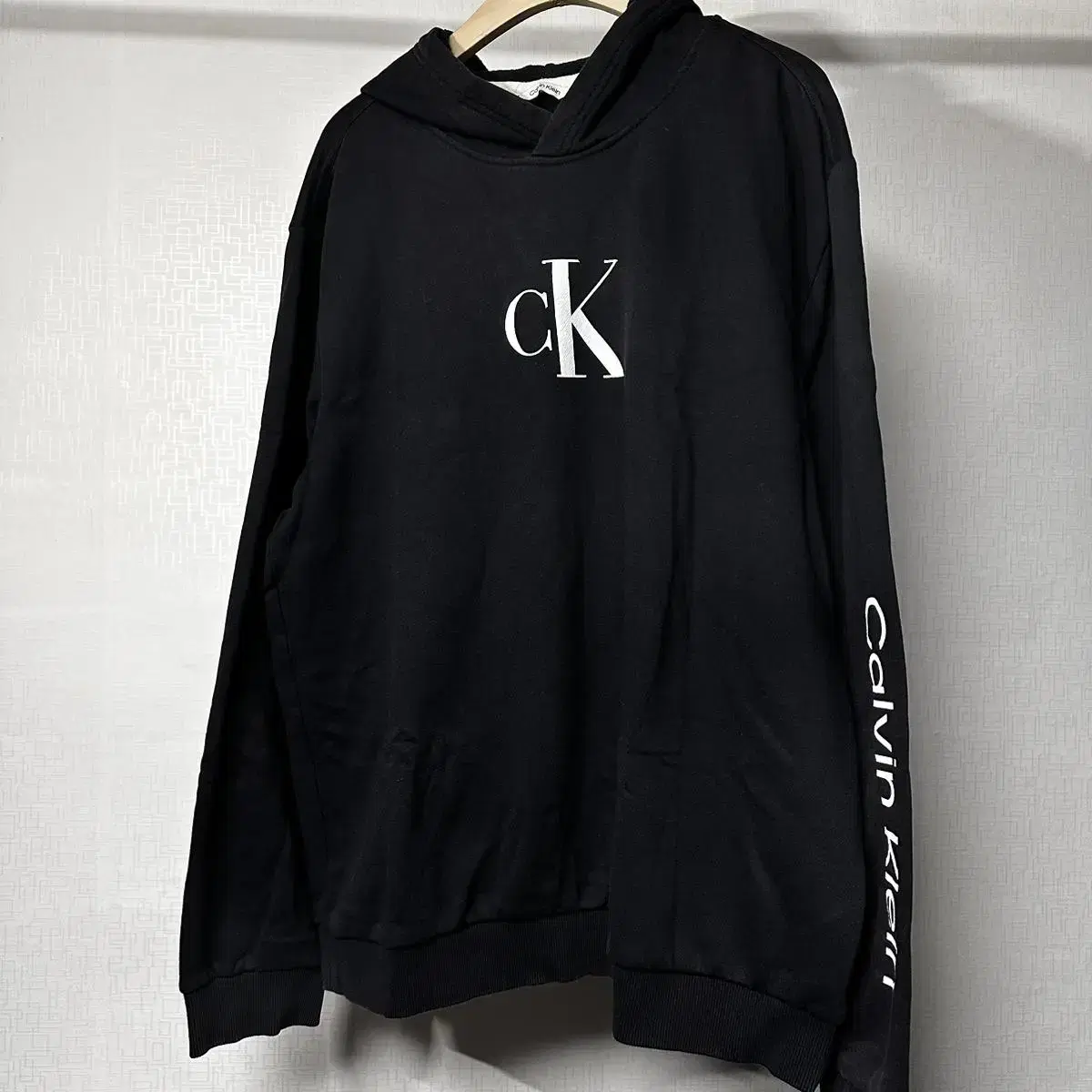 (2XL) Calvin Klein Black Hoodie