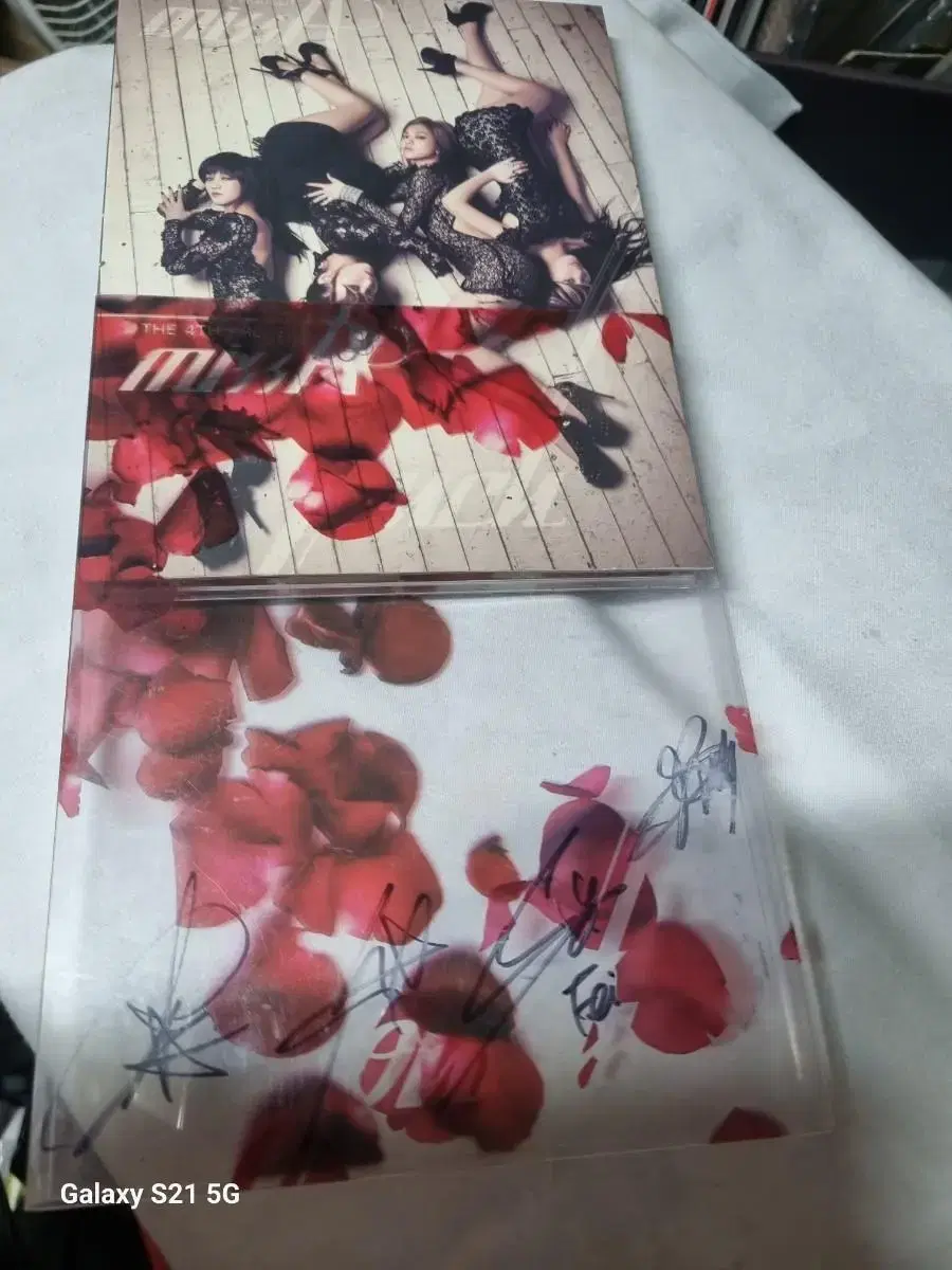 Mitsuei Mini Album (TOUCH) Signature Vahn