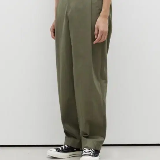 주앙옴므 pleated cotton pants(S사이즈)카키