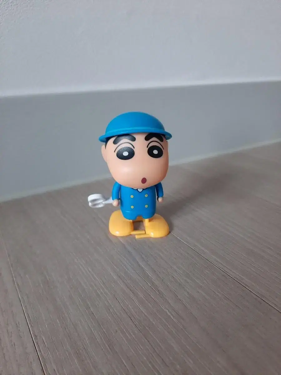 Crayon Shin-chan figure