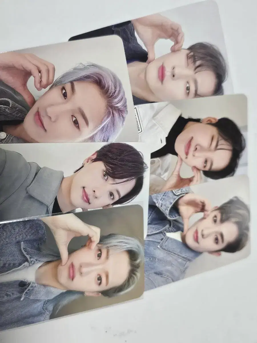 OnlyOneOfPhotocardSet