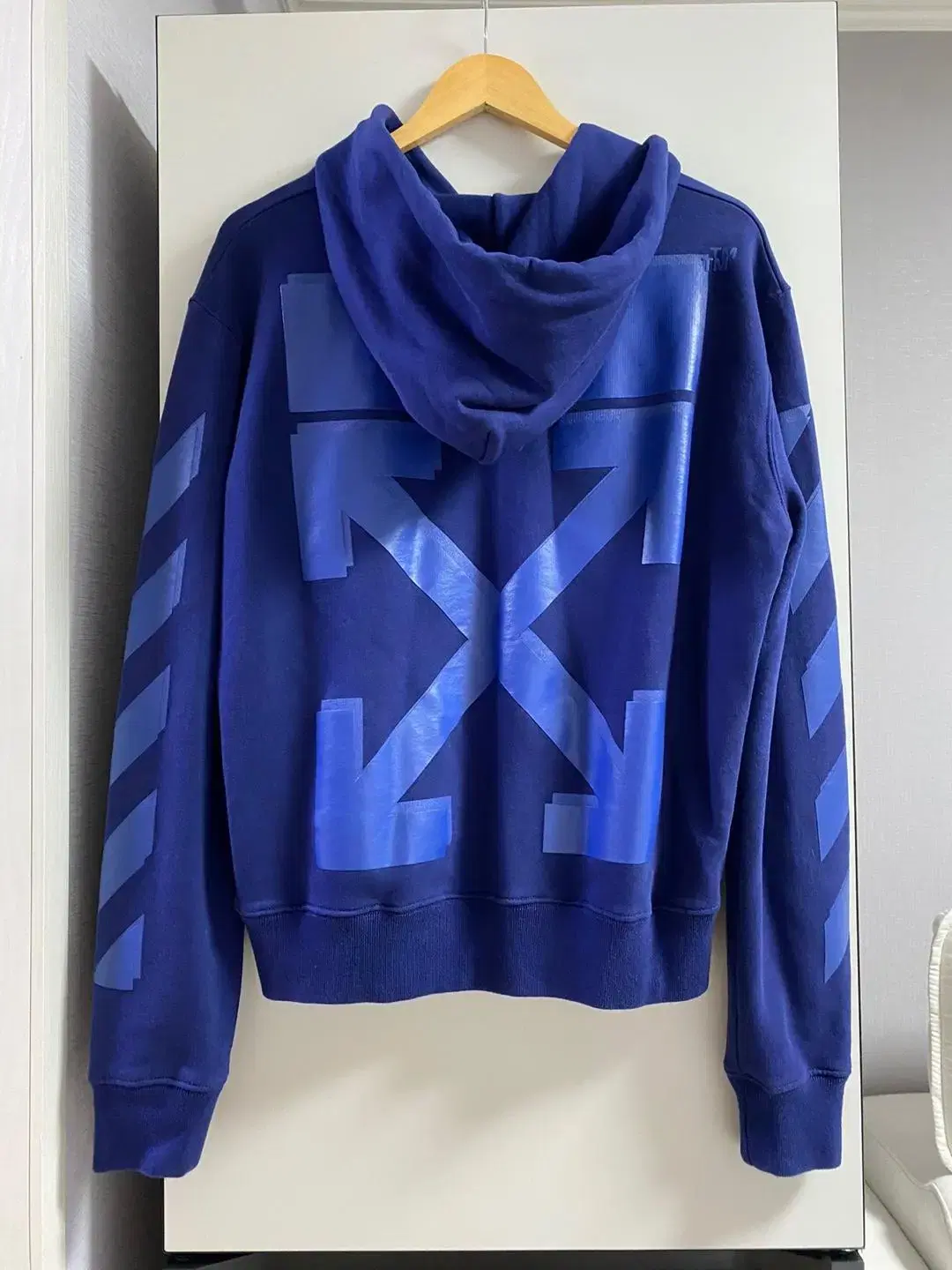 Genuine Off-White Latest Edition Rubber Arrow Hoodie bloo size M