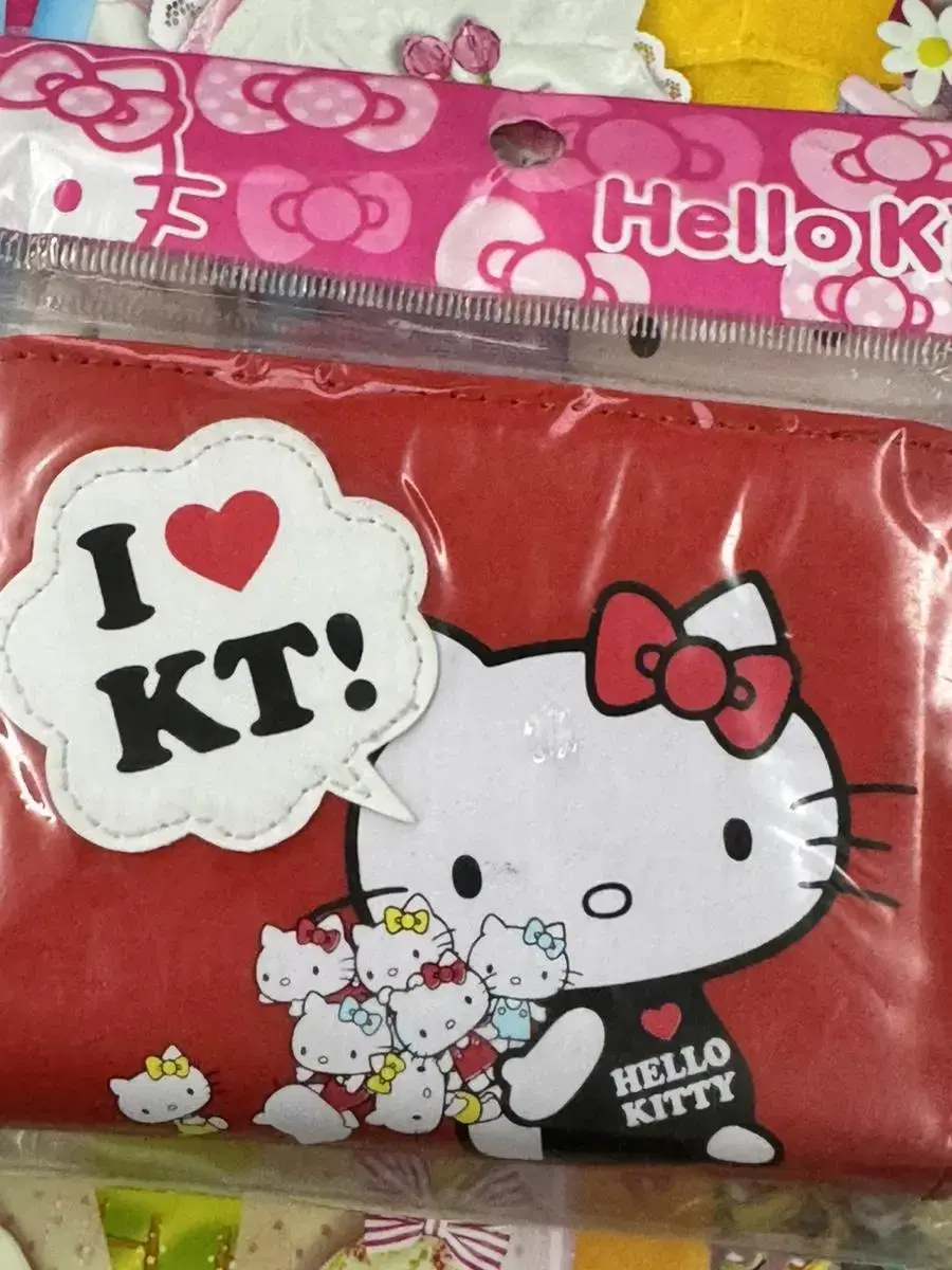 sealed, produced in 2010 Classic Kitty Wallet