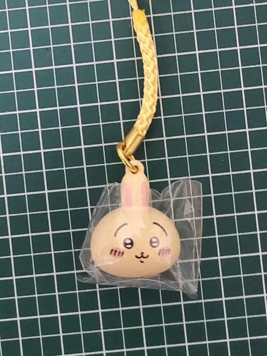 Chiikawa's Dustbug Drop Strap keyring Usagi