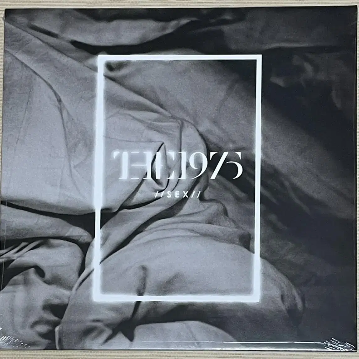 the 1975 - sex LP 더 일구칠오 엘피