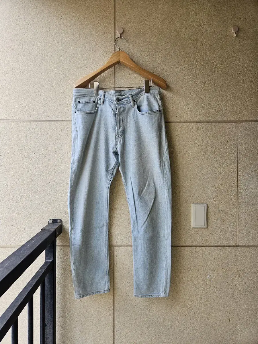 (32) ARKNESTUDIO Bleached Denim